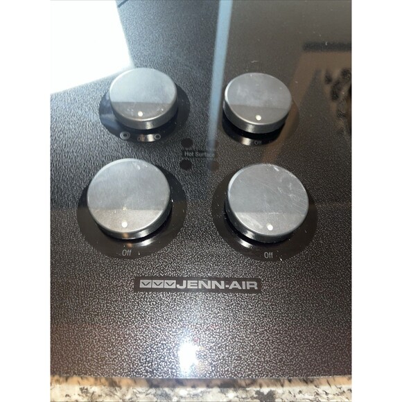 Jenn Air CCE3401B 30 Inch Electric 4 Burner Cooktop Glass Top 3 Wire 120/240V - Picture 5 of 7